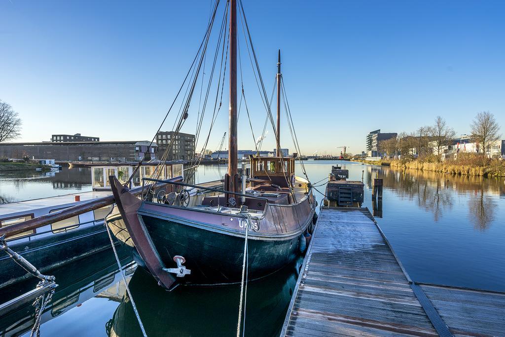 Asile Flottant Hotel Amsterdam Exterior photo