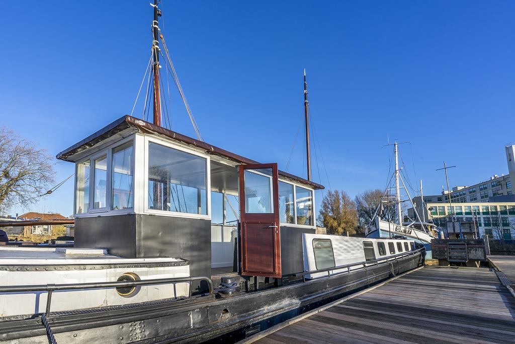 Asile Flottant Hotel Amsterdam Exterior photo