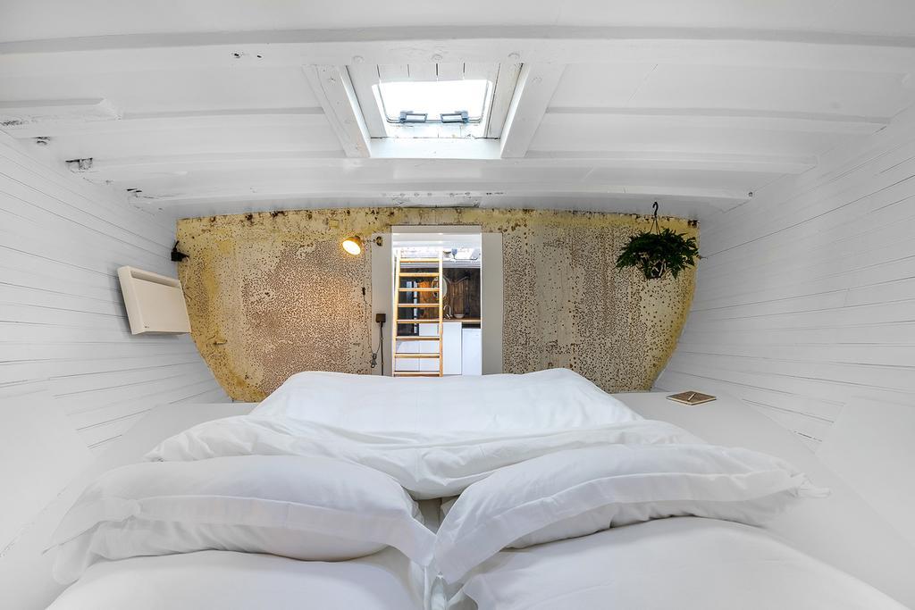 Asile Flottant Hotel Amsterdam Exterior photo