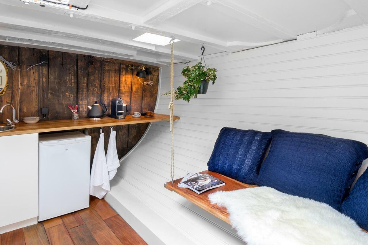 Asile Flottant Hotel Amsterdam Exterior photo